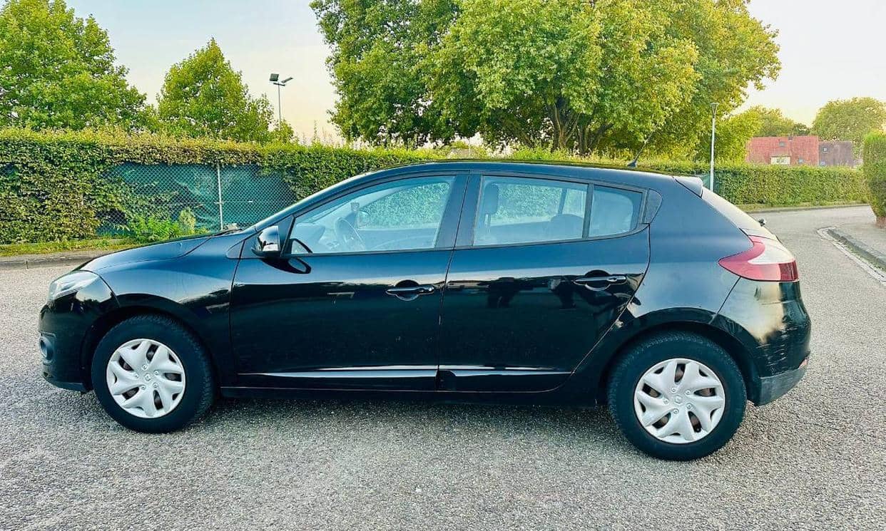 Renault MEGANE III — photo 7