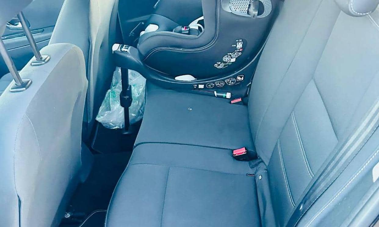 Renault MEGANE III — photo 10