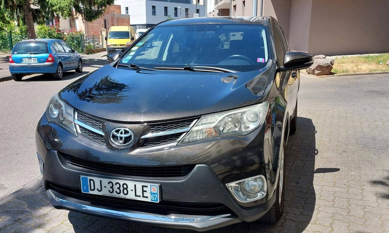 Toyota RAV4 — photo 5