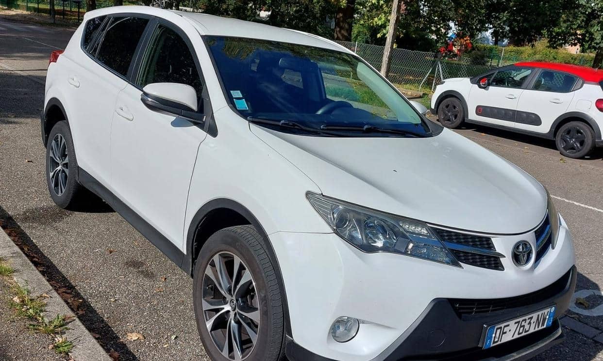 Toyota RAV 4 — photo 2