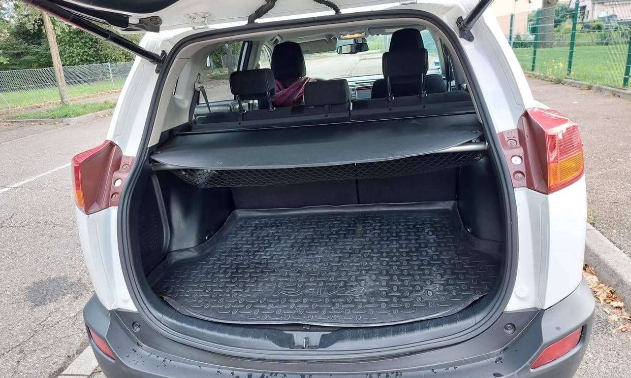 Toyota RAV 4 — photo 7