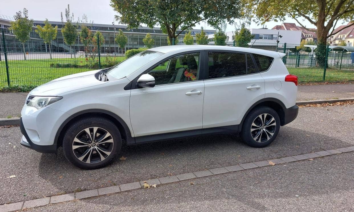 Toyota RAV 4 — photo 8