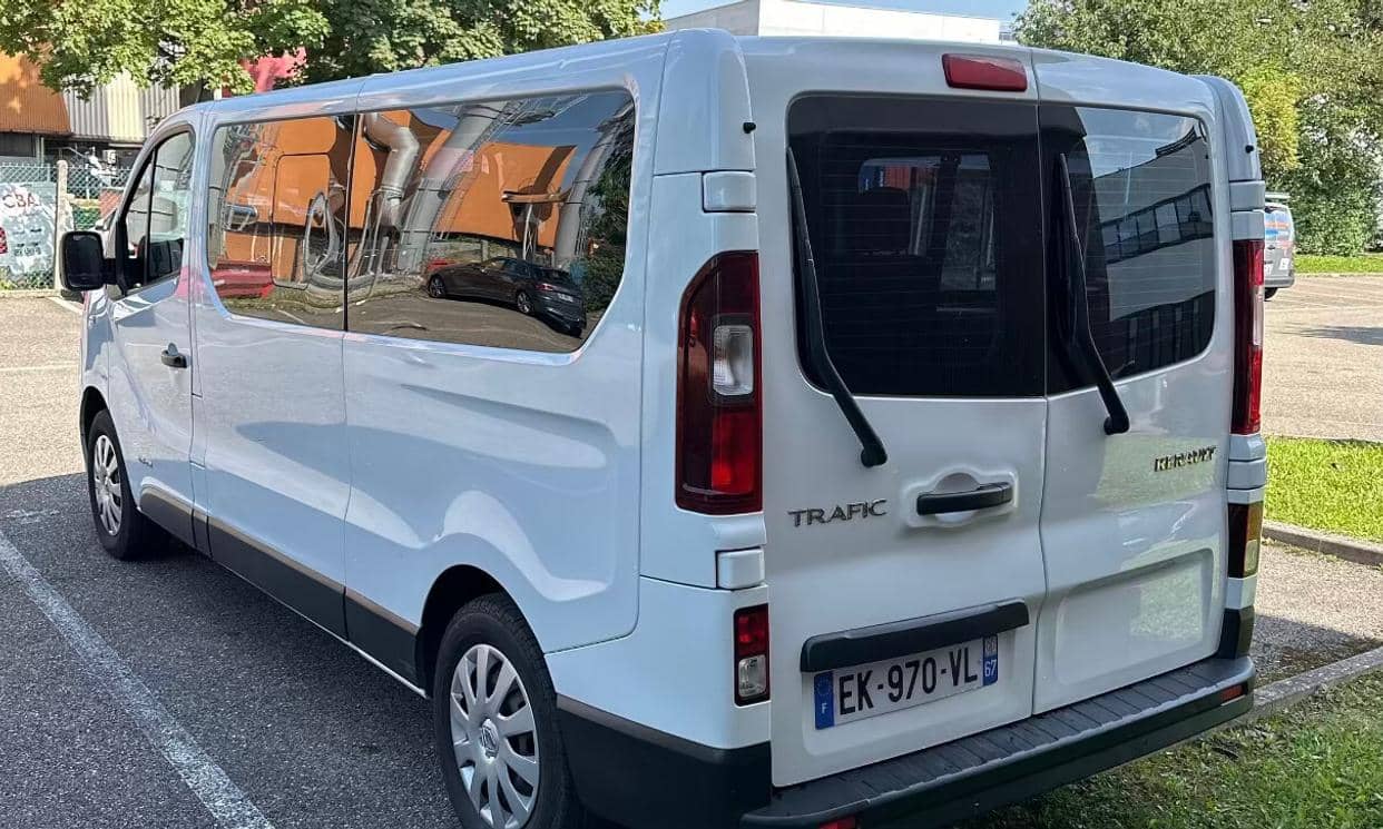 Renault TRAFIC III — photo 3