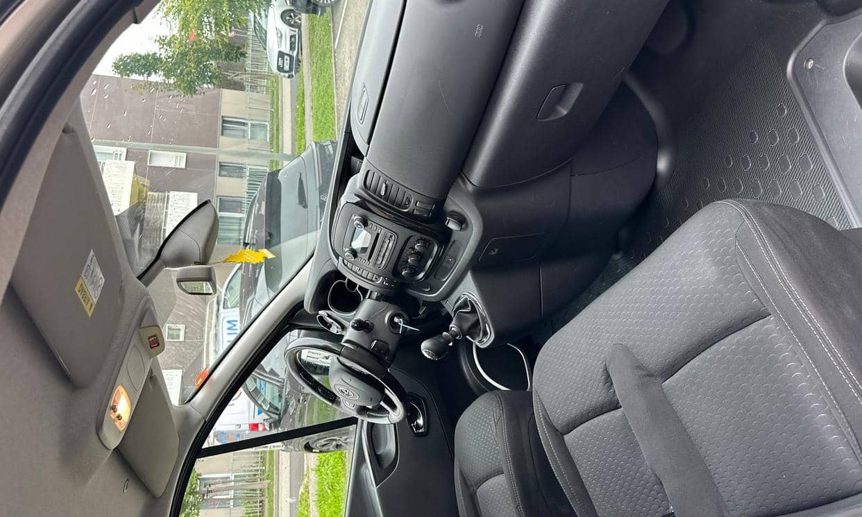 Opel VIVARO — photo 10