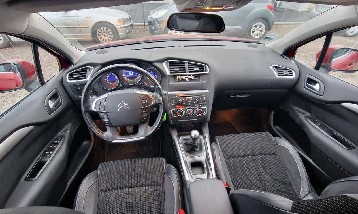 Citroen C4 — photo 8