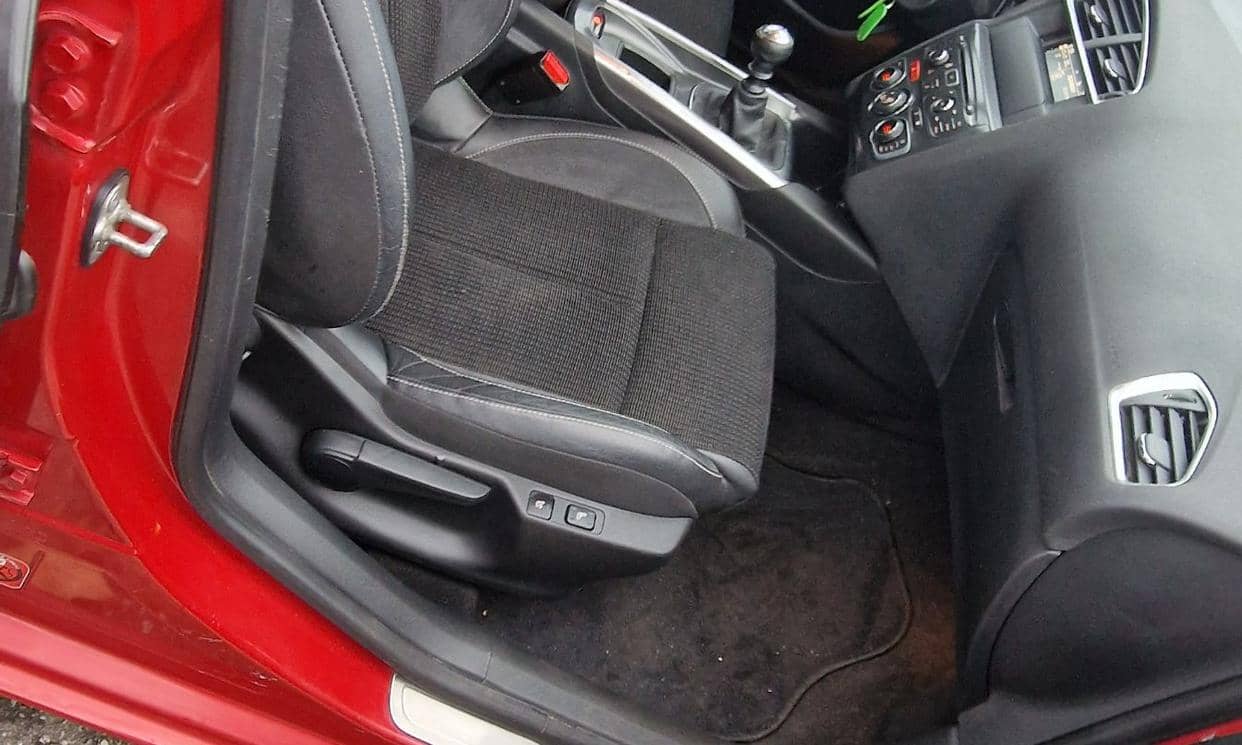 Citroen C4 — photo 13