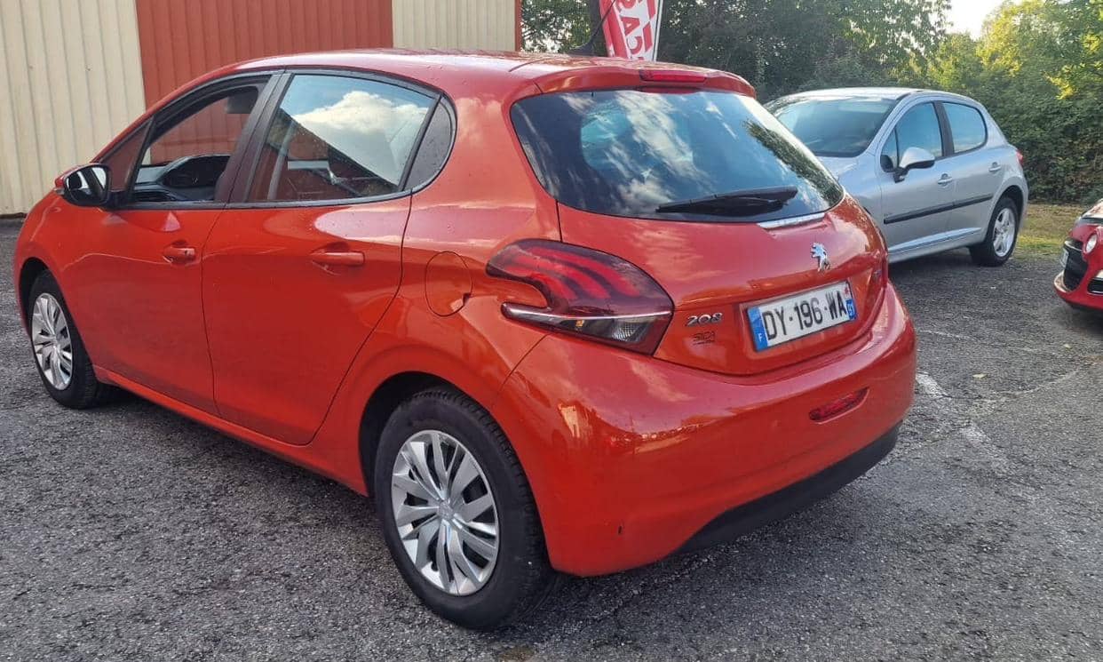 Peugeot 208 — photo 4