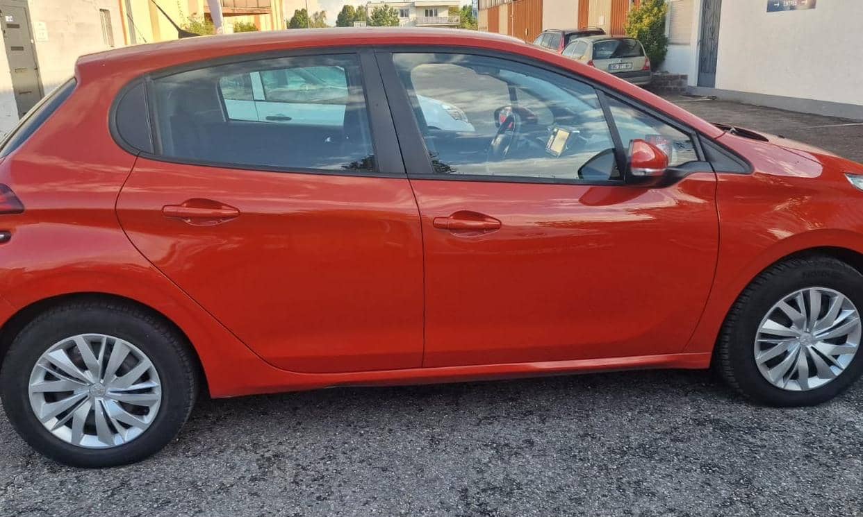 Peugeot 208 — photo 8