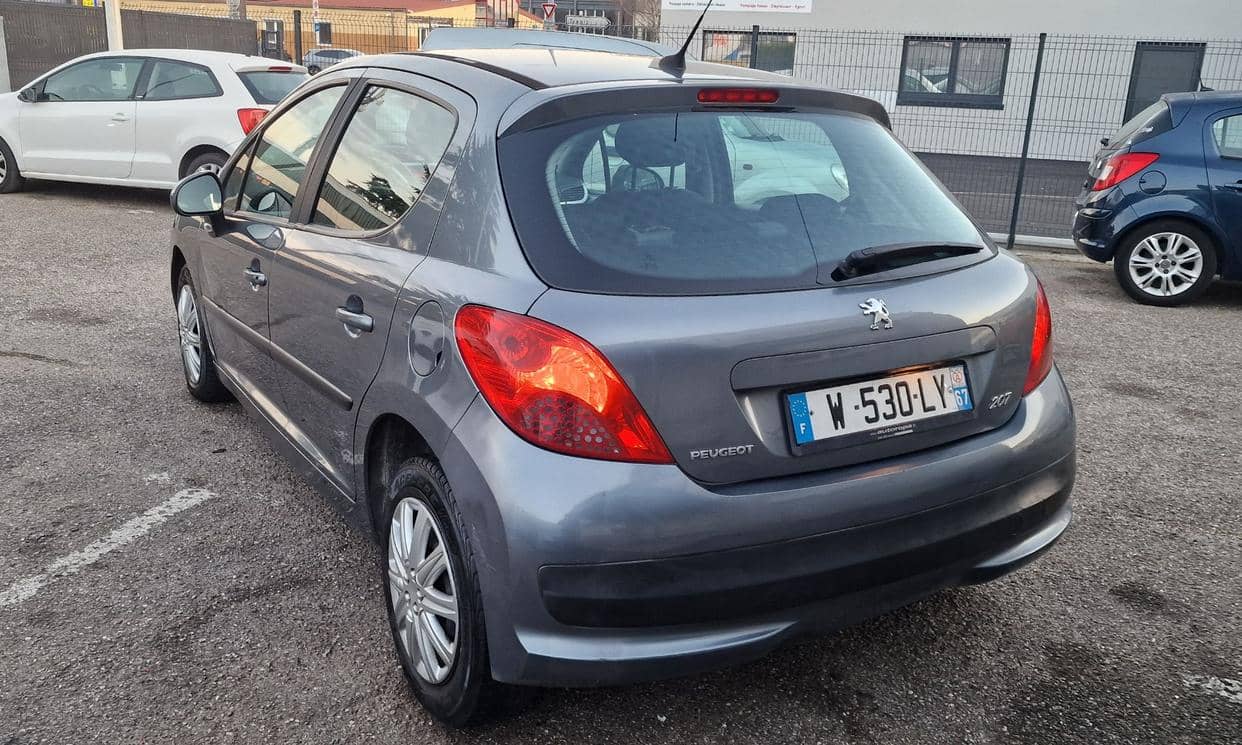 Peugeot 207 — photo 4