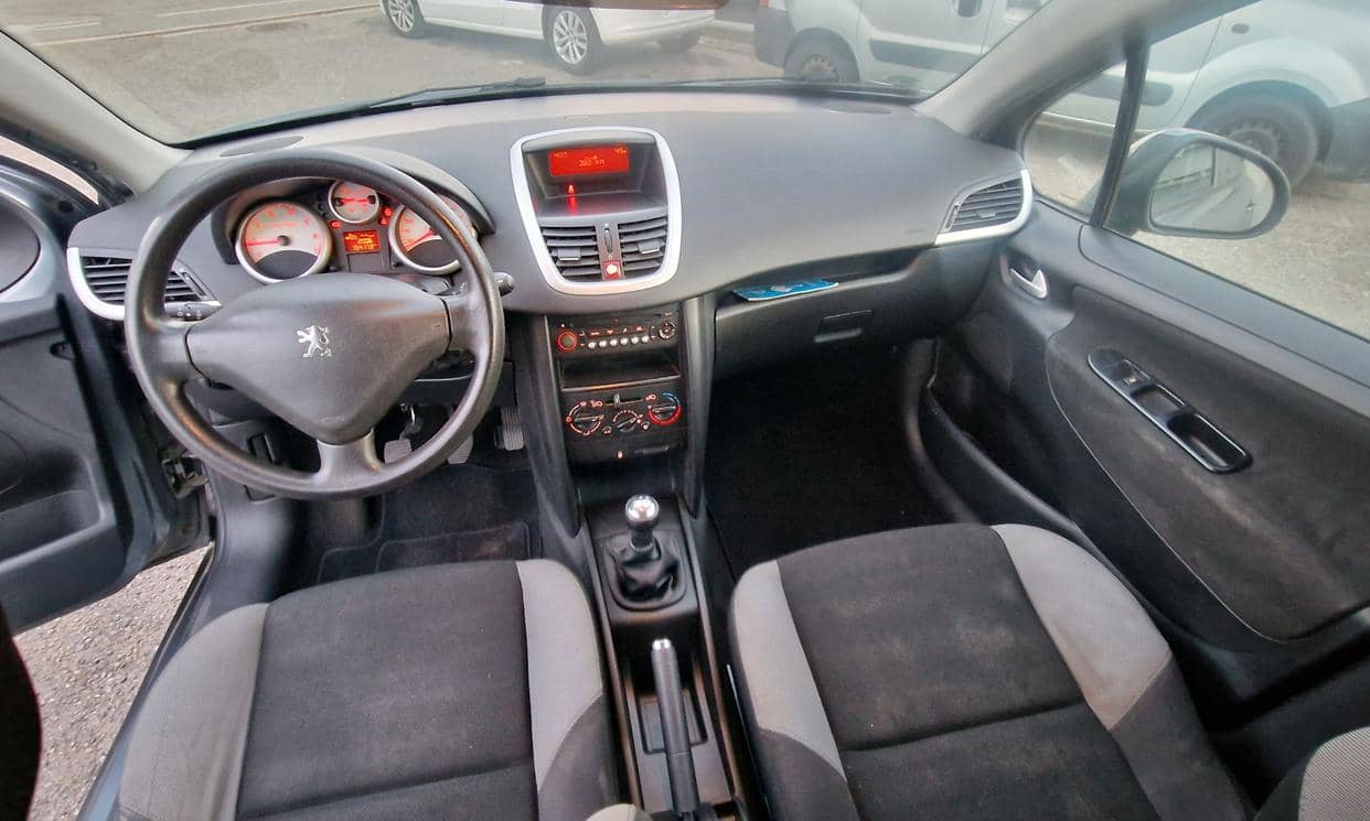 Peugeot 207 — photo 5