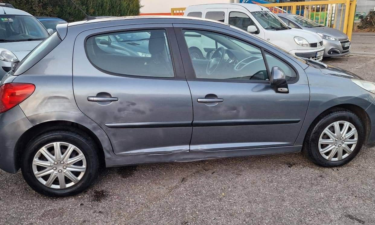 Peugeot 207 — photo 12