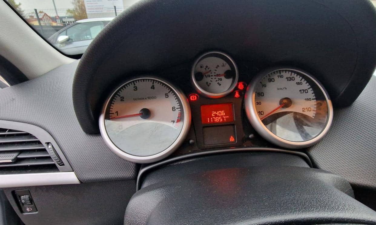 Peugeot 207 — photo 11