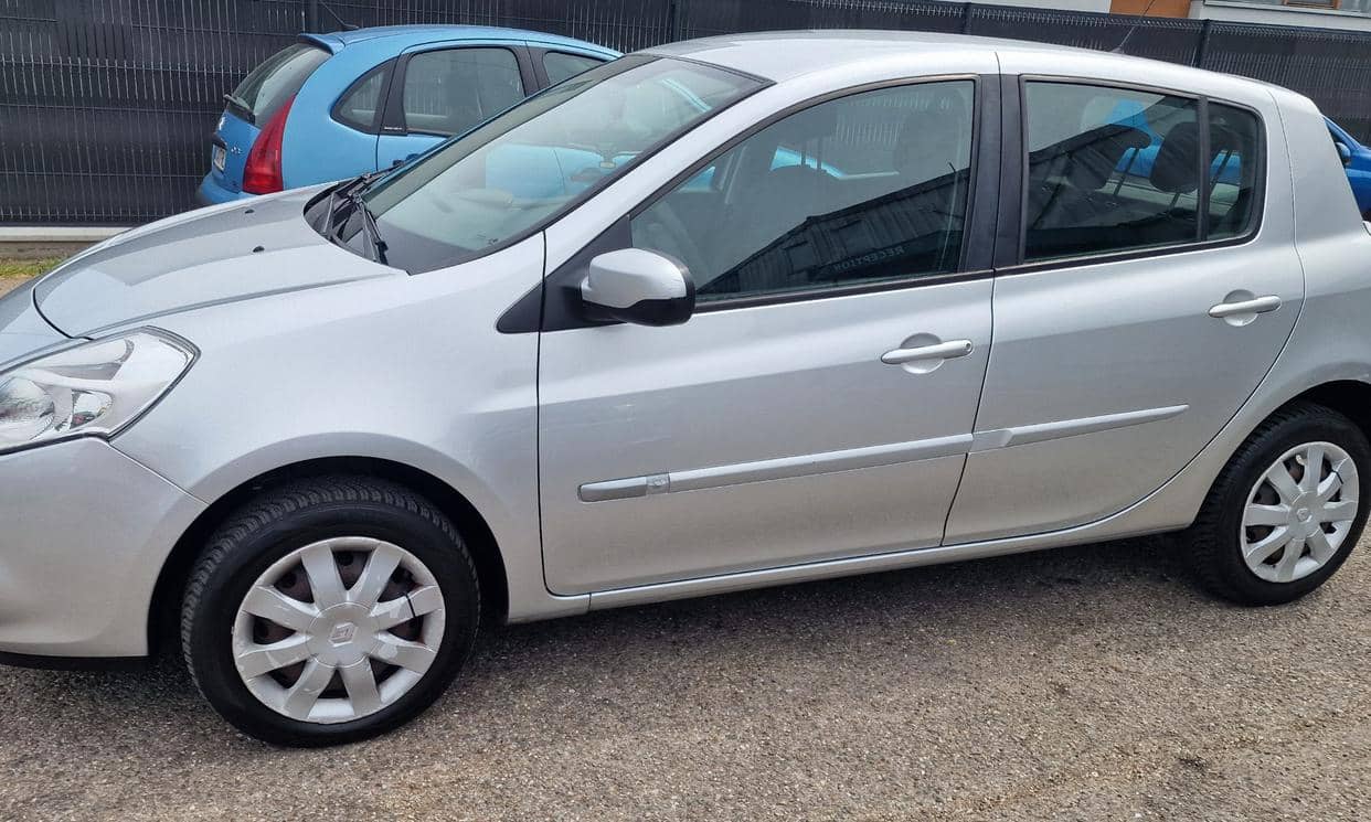 Renault CLIO III — photo 2