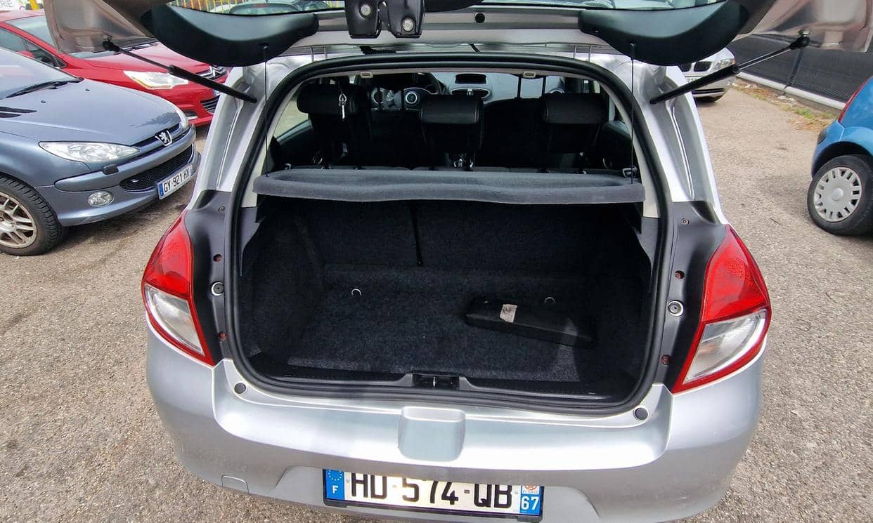 Renault CLIO III — photo 12