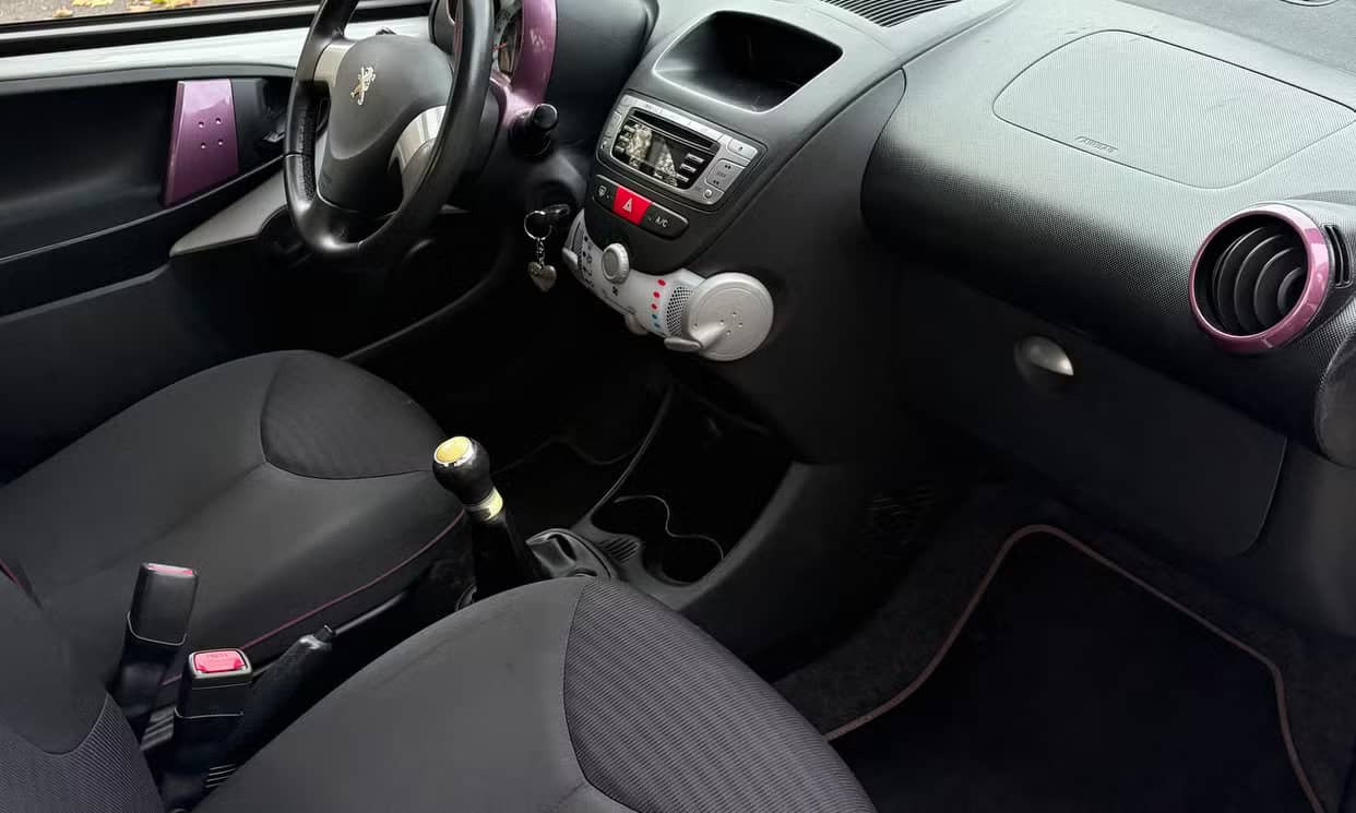 Peugeot 107 — photo 9