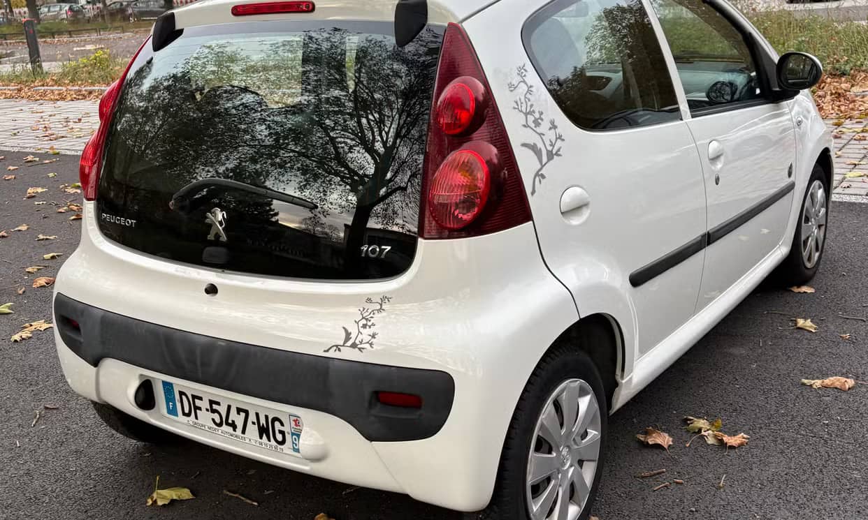 Peugeot 107 — photo 11