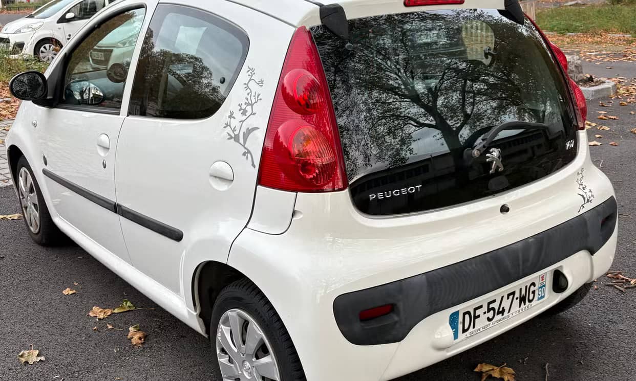 Peugeot 107 — photo 13