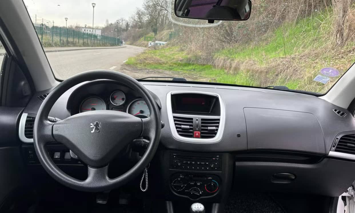 Peugeot 206+ — photo 6