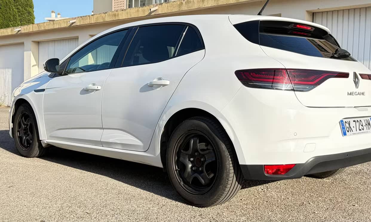 Renault MEGANE IV — photo 3