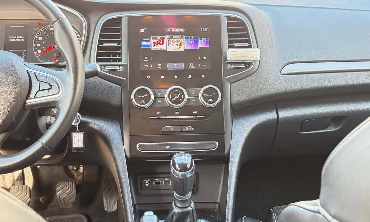 Renault MEGANE IV — photo 4