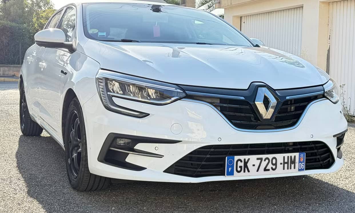 Renault MEGANE IV — photo 12