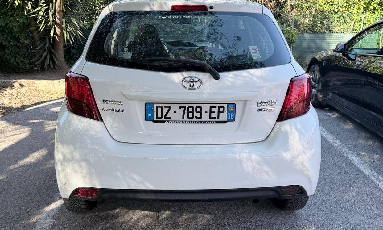 Toyota YARIS — photo 2