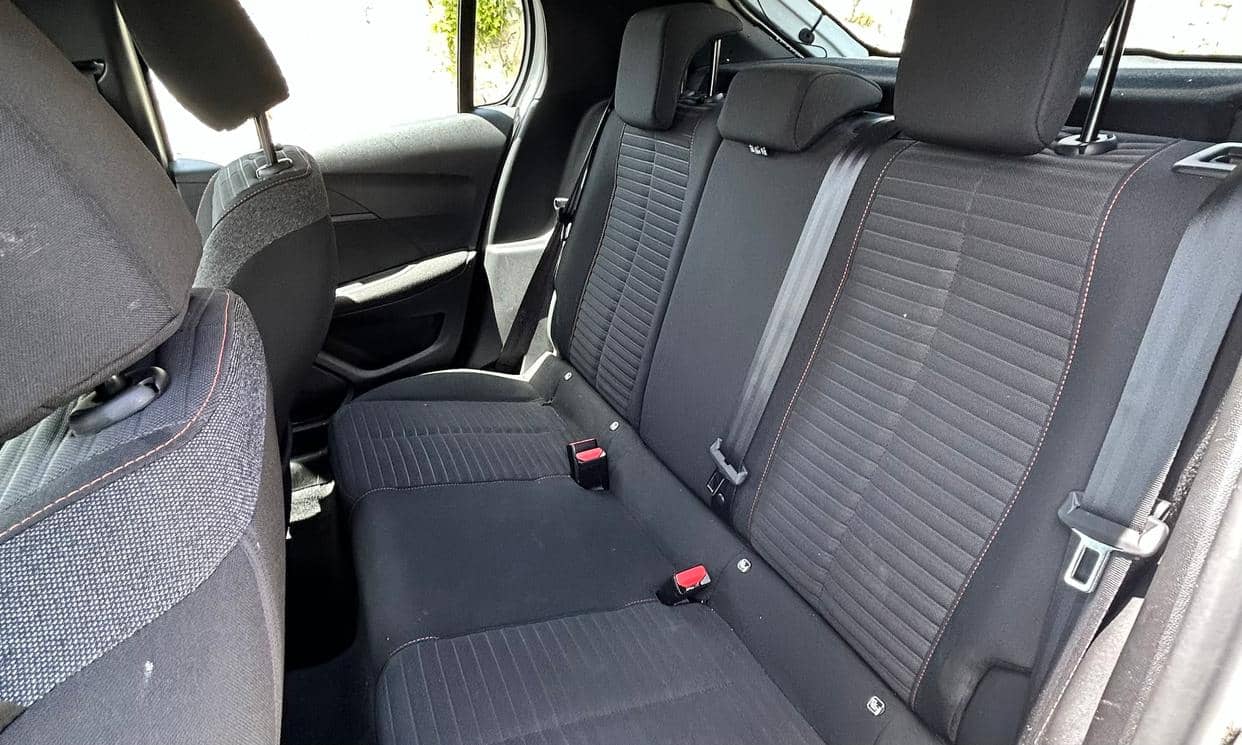 Peugeot 208 — photo 6