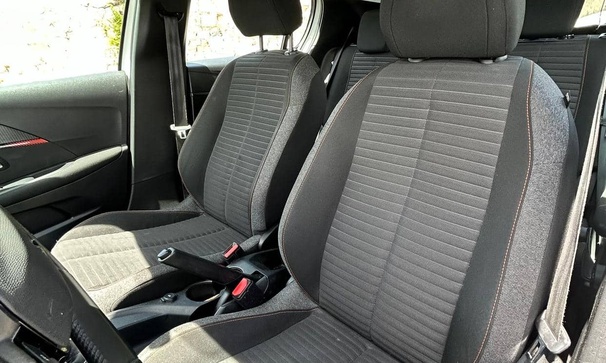 Peugeot 208 — photo 5