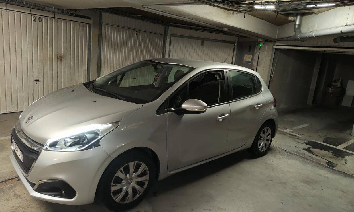 Peugeot 208 — photo 2