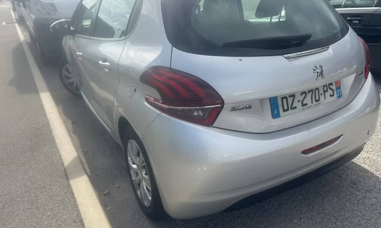Peugeot 208 — photo 6