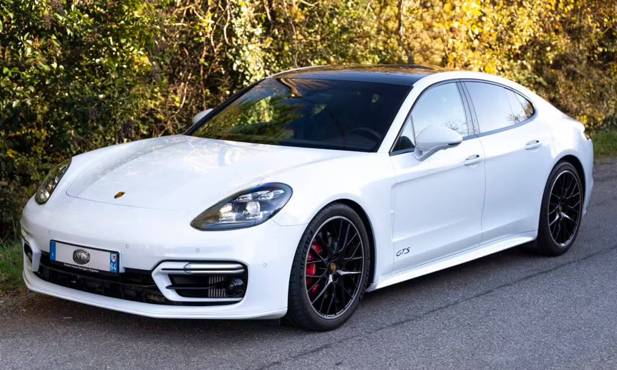 Porsche PANAMERA — photo 2