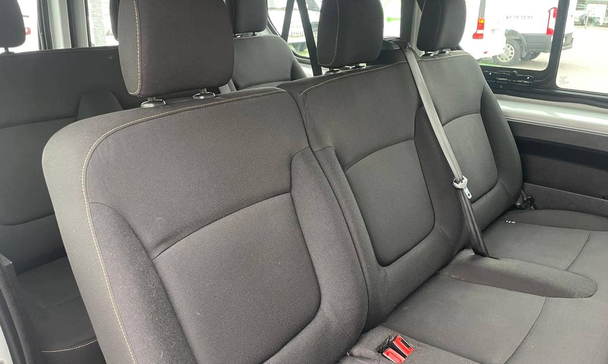 Renault TRAFIC III — photo 3
