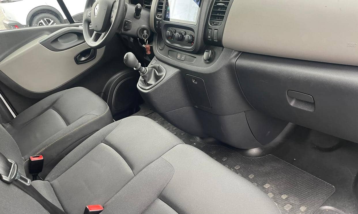 Renault TRAFIC III — photo 5