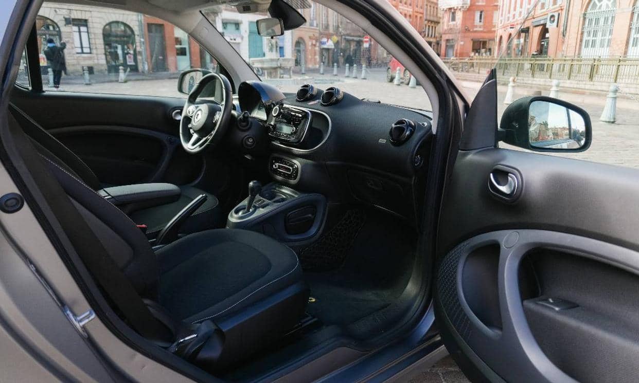 smart FORTWO COUPE — photo 3
