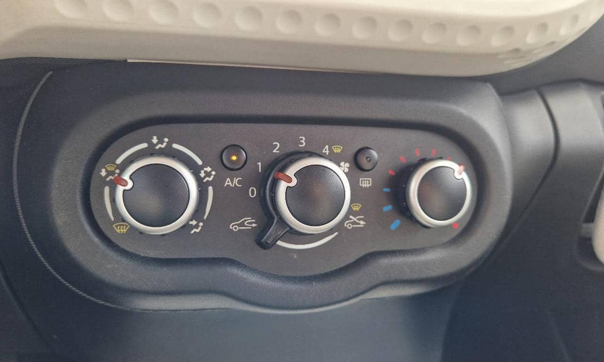 Renault TWINGO III — photo 8