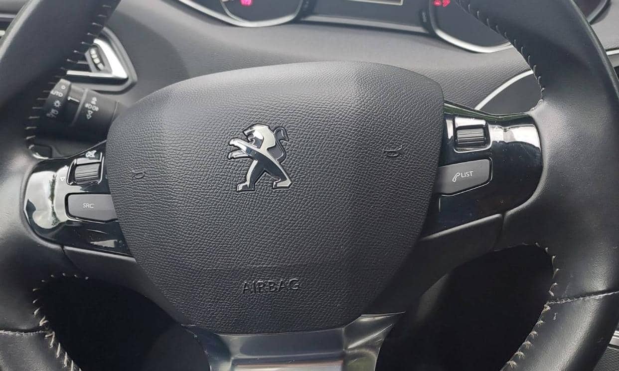 Peugeot 308 — photo 12