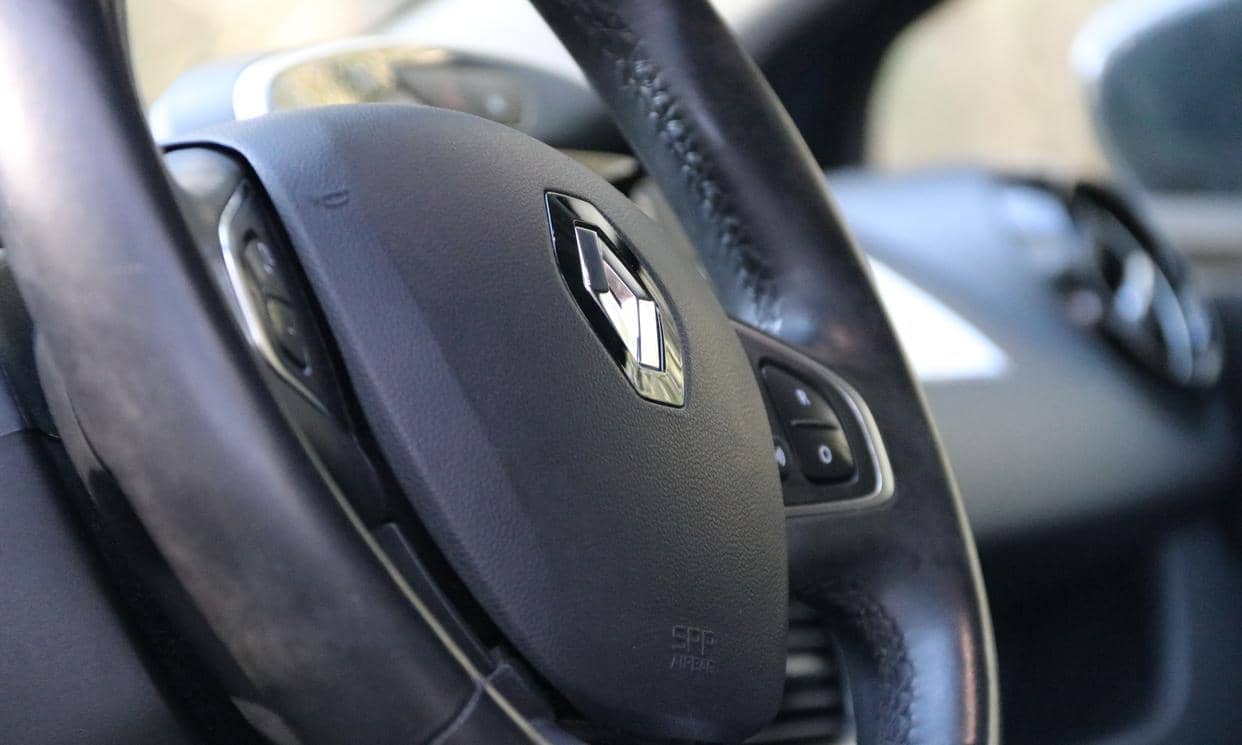 Renault CLIO IV — photo 13