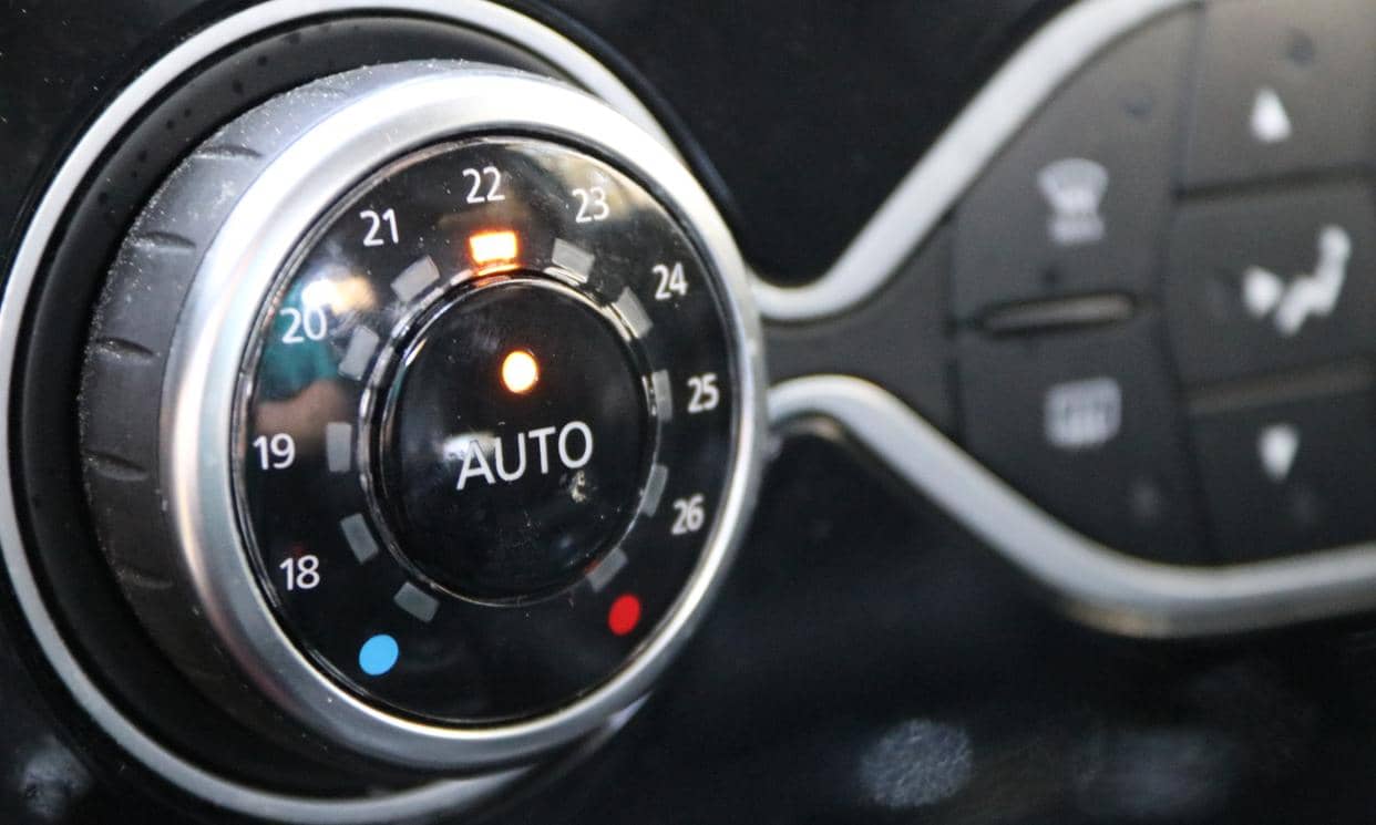 Renault CLIO IV — photo 14