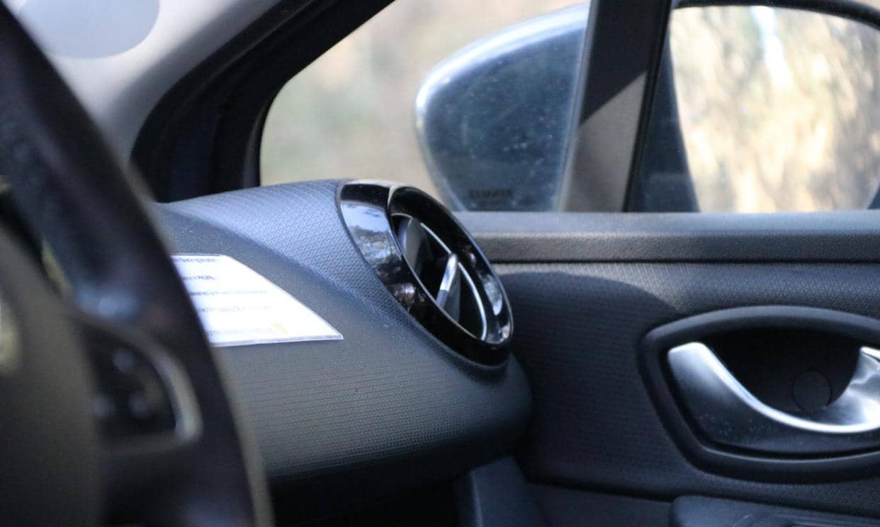 Renault CLIO IV — photo 19