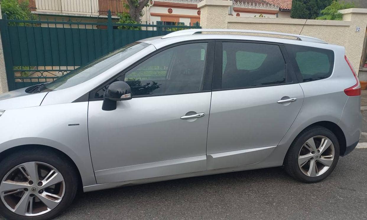 Renault GRAND SCENIC III — photo 2
