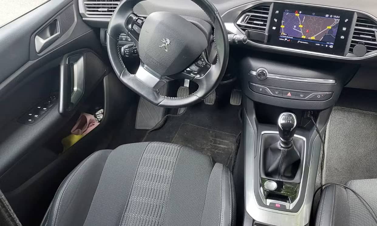 Peugeot 308 — photo 9