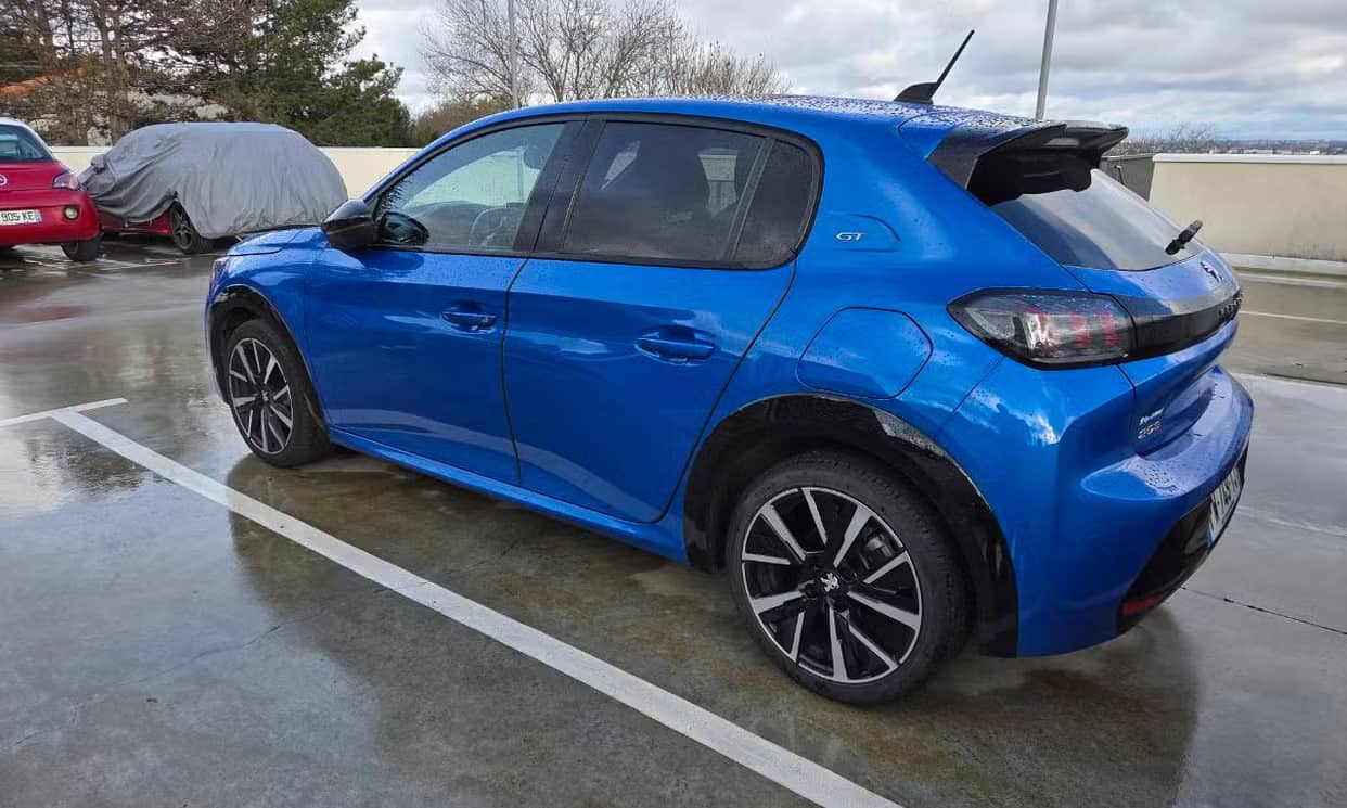 Peugeot 208 — photo 7