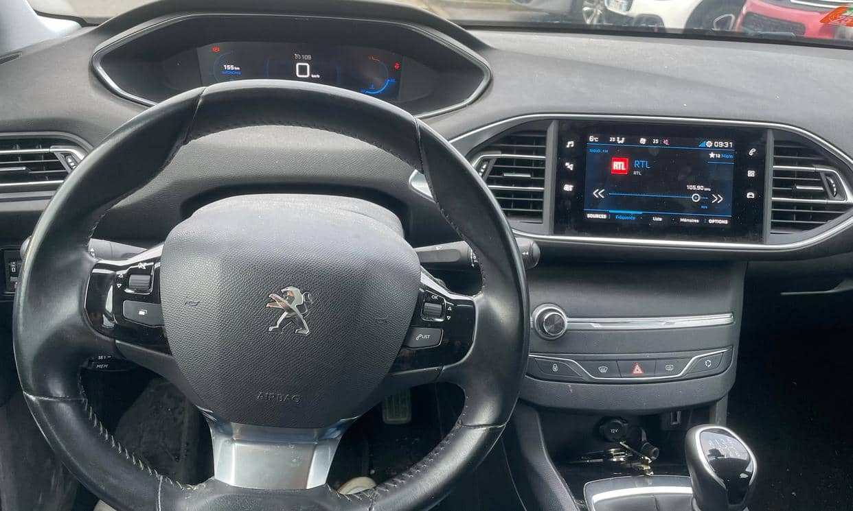 Peugeot 308 — photo 8