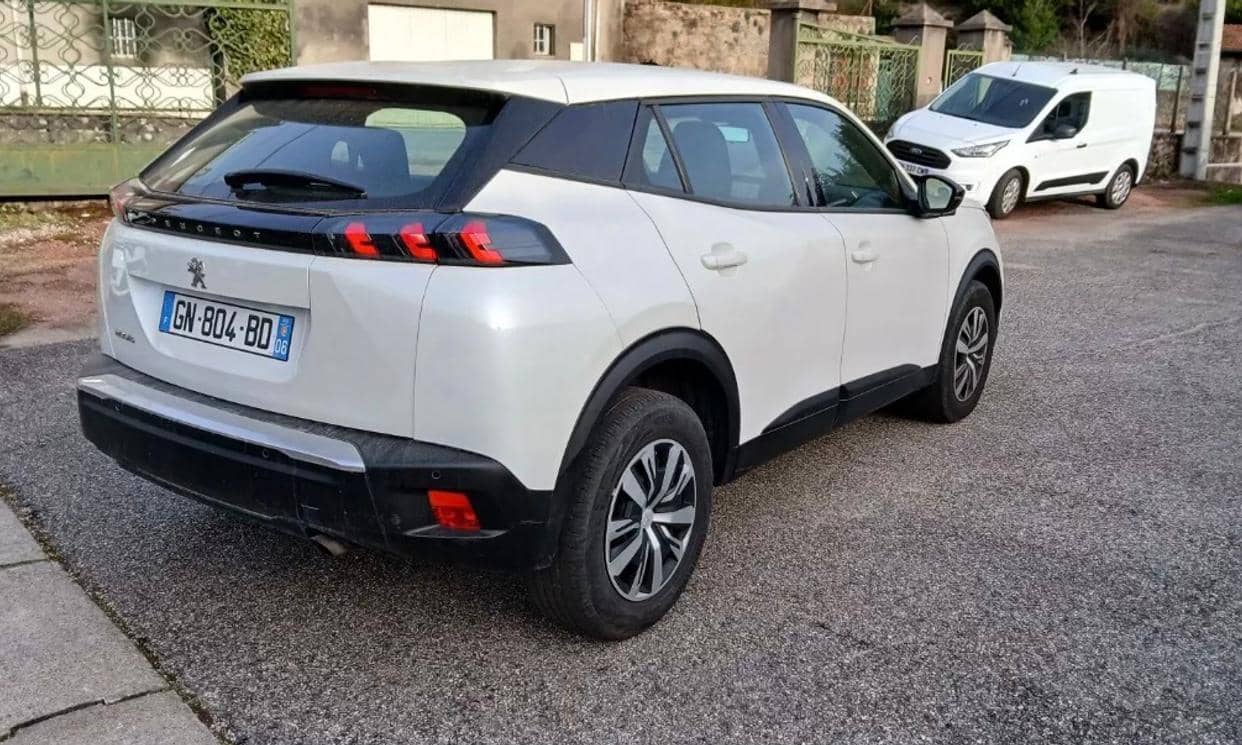 Peugeot 2008 — photo 2