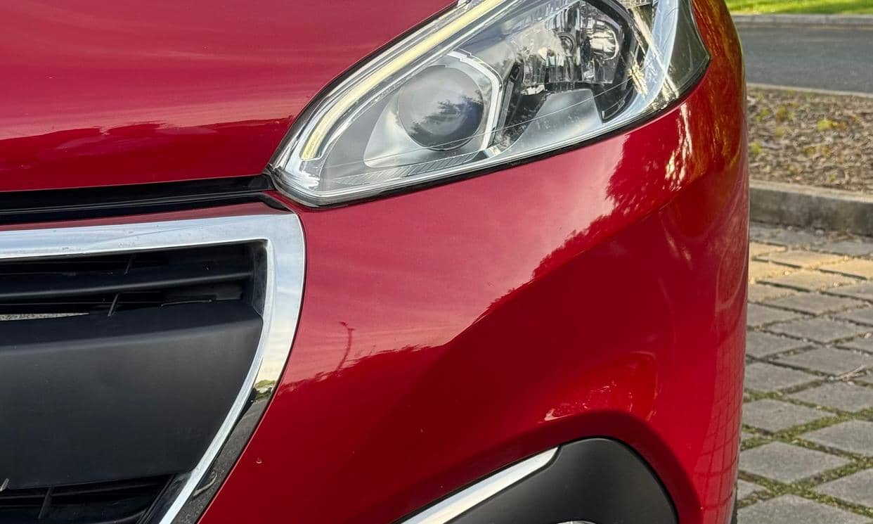 Peugeot 208 — photo 3