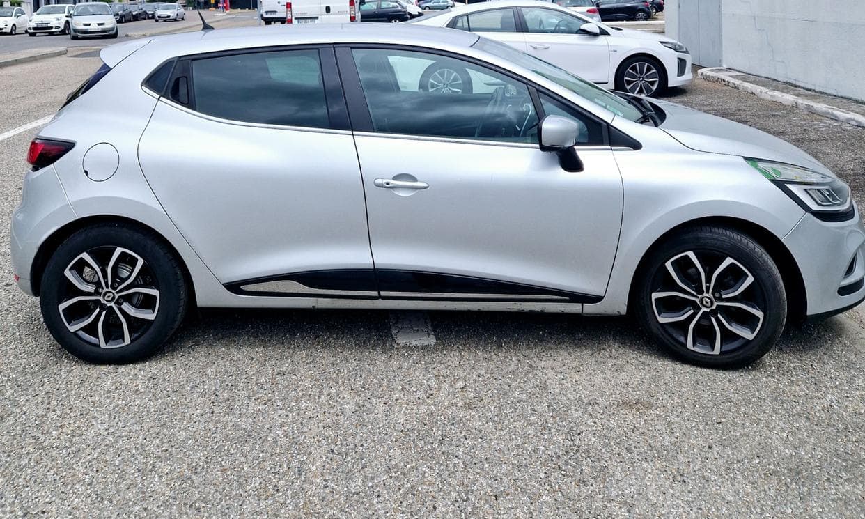 Renault CLIO IV — photo 1