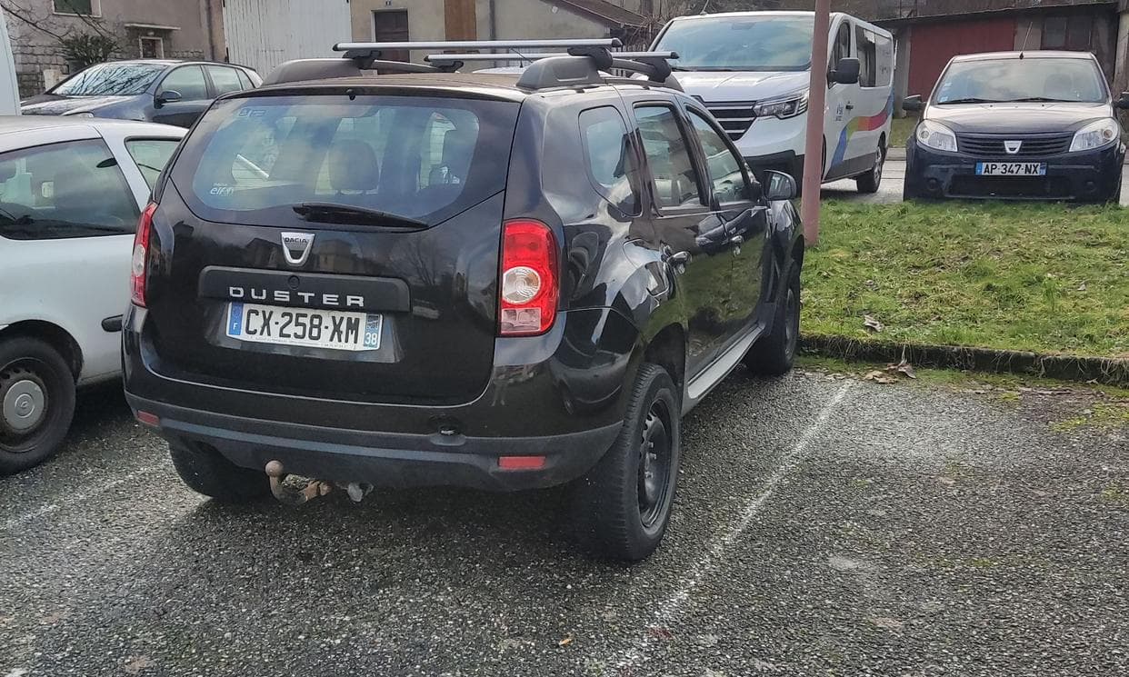 Dacia DUSTER — photo 1