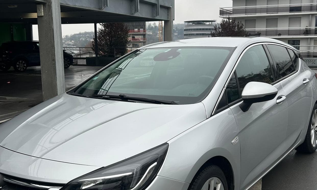 Opel ASTRA — photo 1