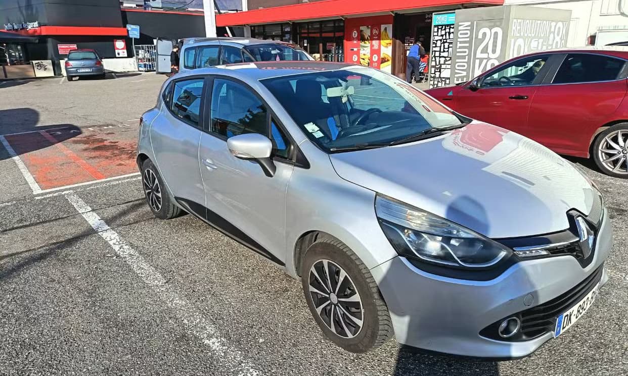 Renault CLIO IV — photo 1