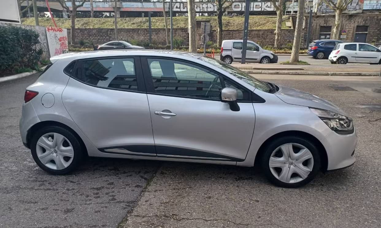 Renault CLIO IV — photo 1